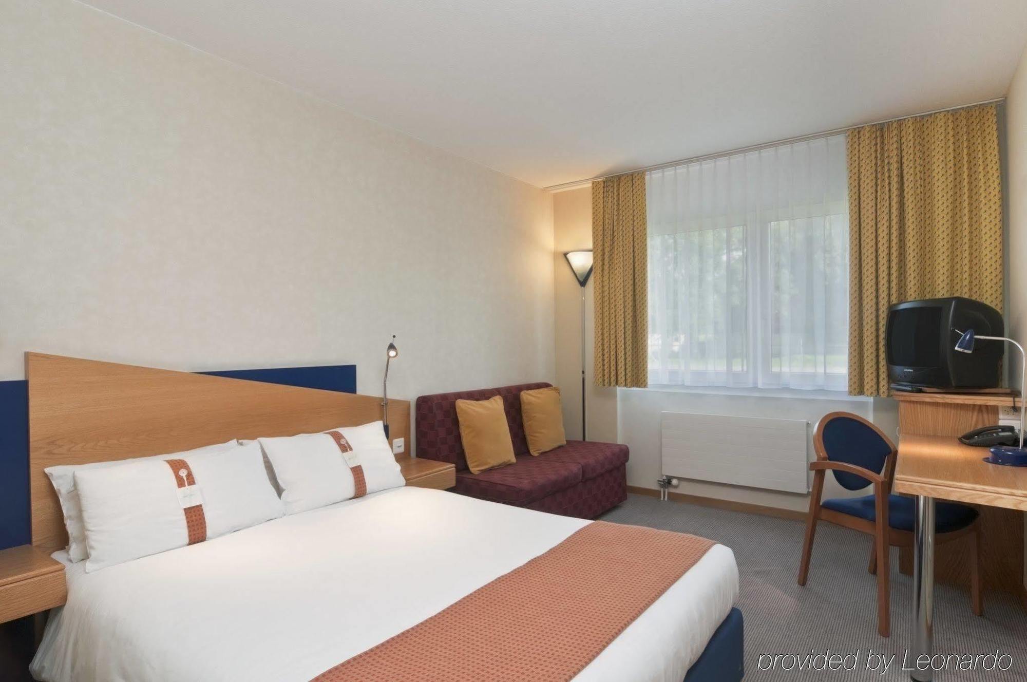 Holiday Inn Express Luzern-Neuenkirch, An Ihg Hotel Ротенбург Экстерьер фото